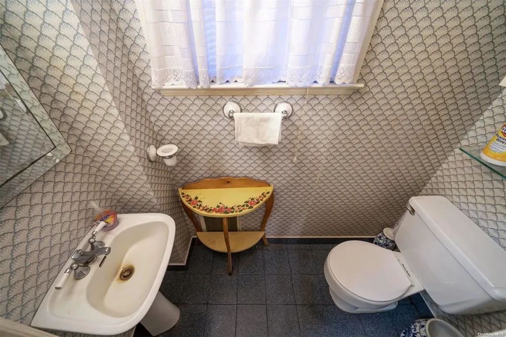 266 Earle Avenue Lynbrook NY 11563