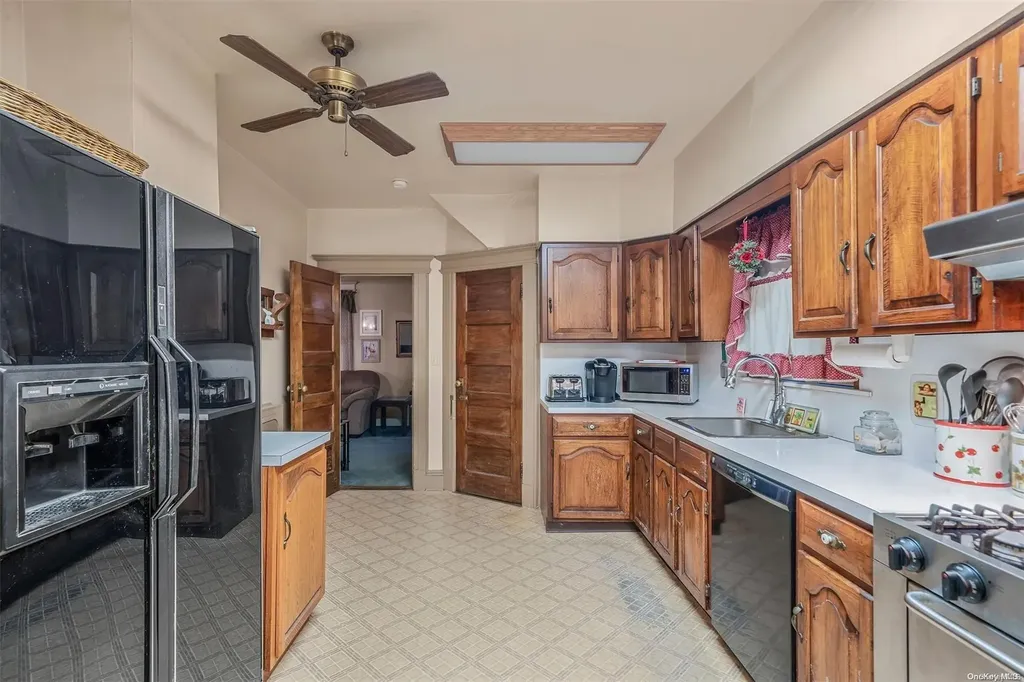 266 Earle Avenue Lynbrook NY 11563