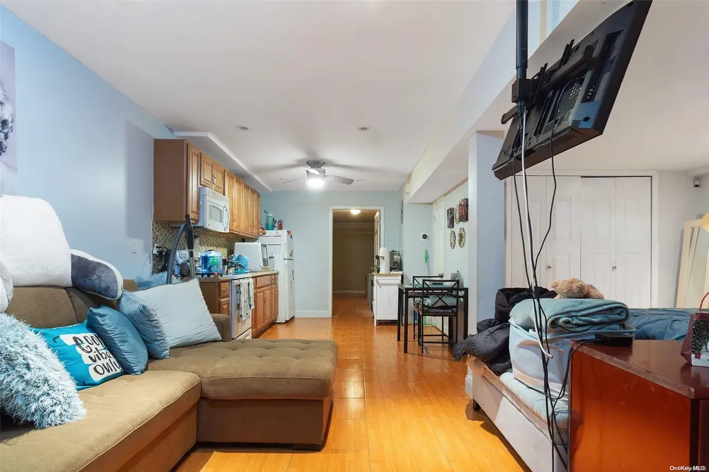 206-38 45th Road Bayside NY 11361