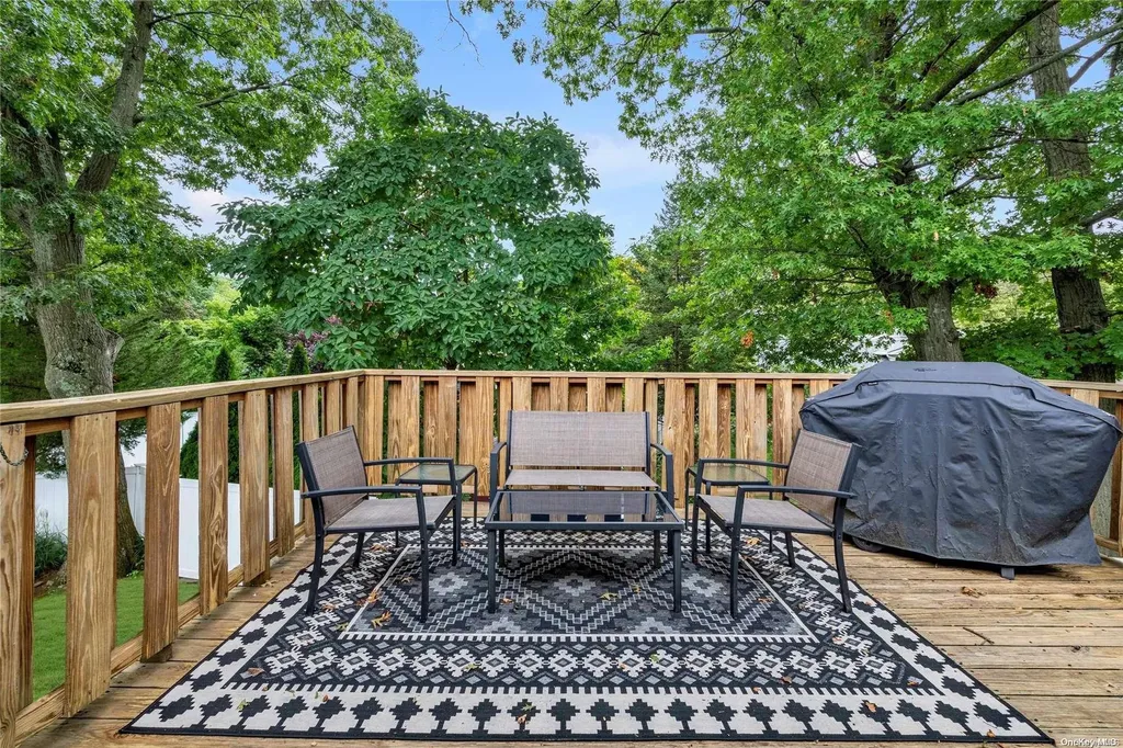 1636 N Jerusalem Road Merrick NY 11566