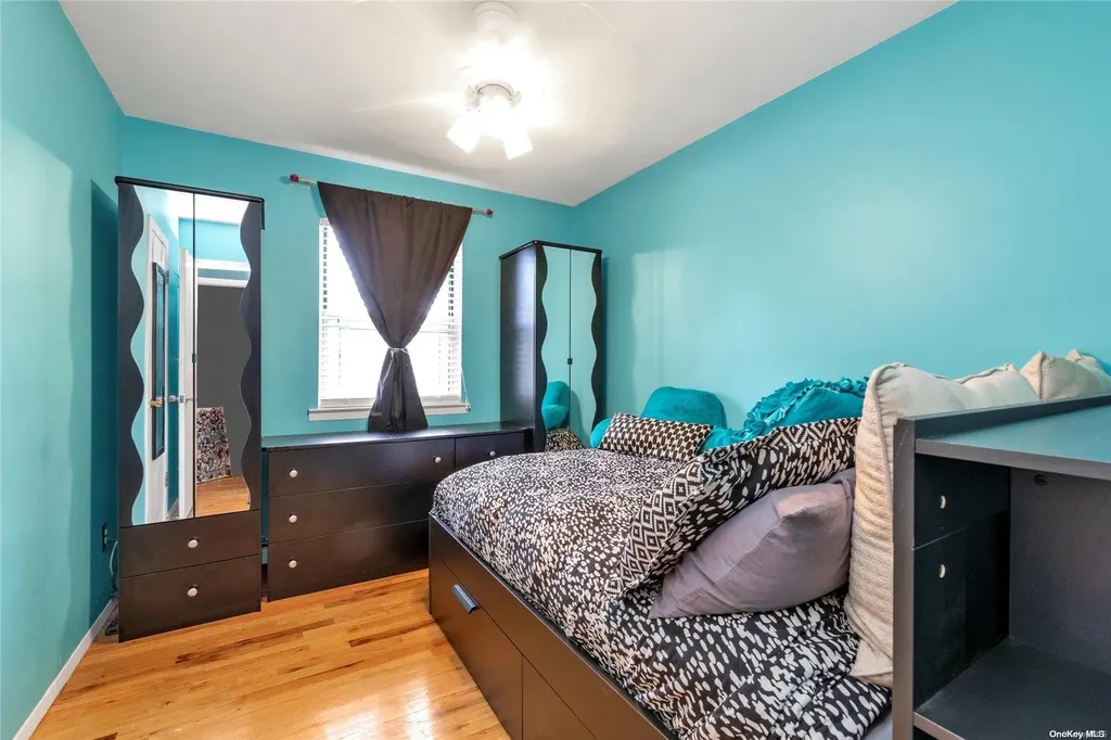 1636 N Jerusalem Road Merrick NY 11566