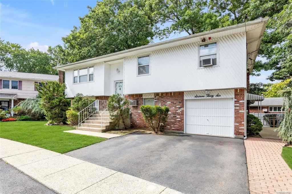1636 N Jerusalem Road Merrick NY 11566