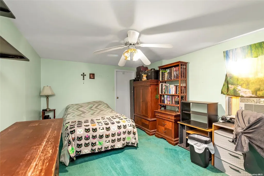 1636 N Jerusalem Road Merrick NY 11566