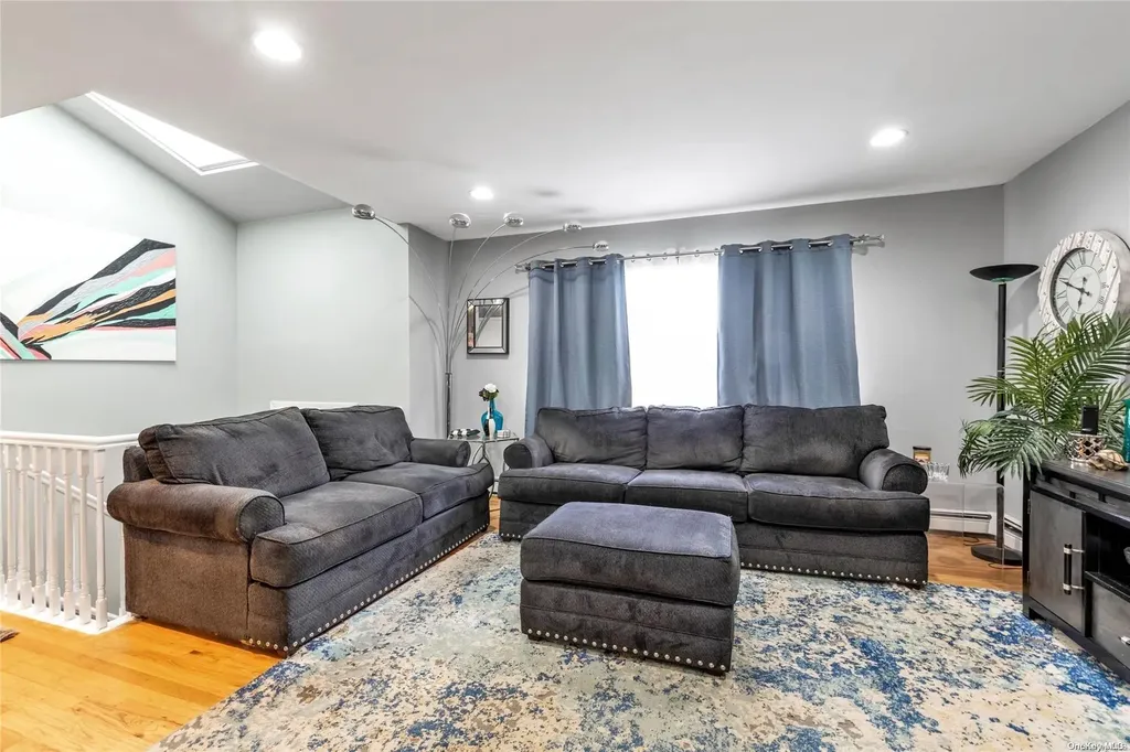 1636 N Jerusalem Road Merrick NY 11566