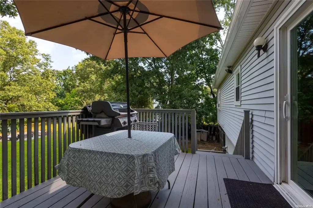 321 Magnolia Drive Selden NY 11784