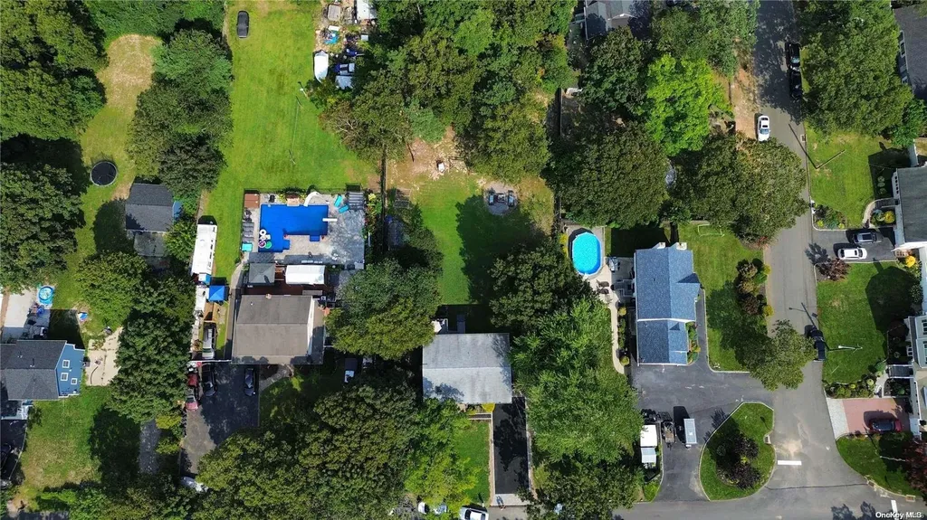 321 Magnolia Drive Selden NY 11784