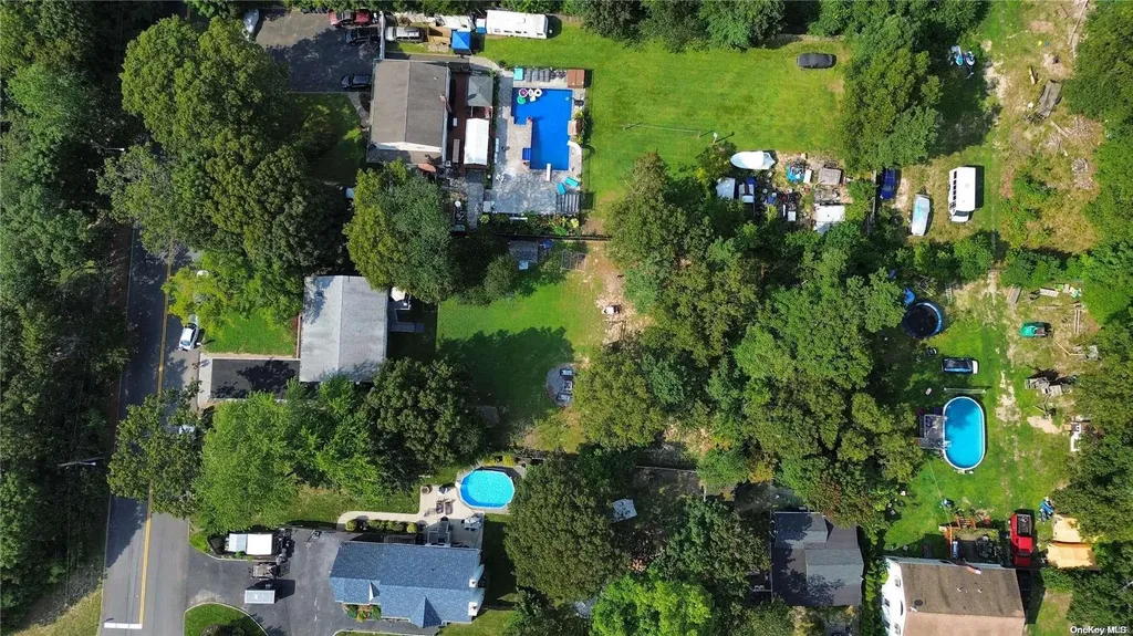 321 Magnolia Drive Selden NY 11784