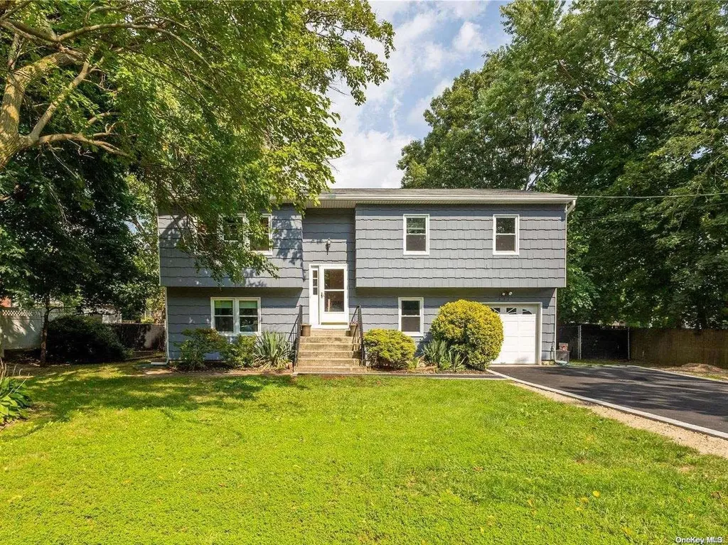 321 Magnolia Drive Selden NY 11784