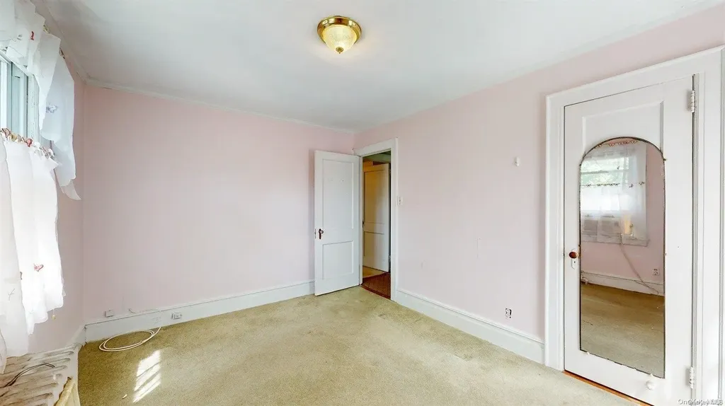 6 Harvard Avenue Hewlett NY 11557