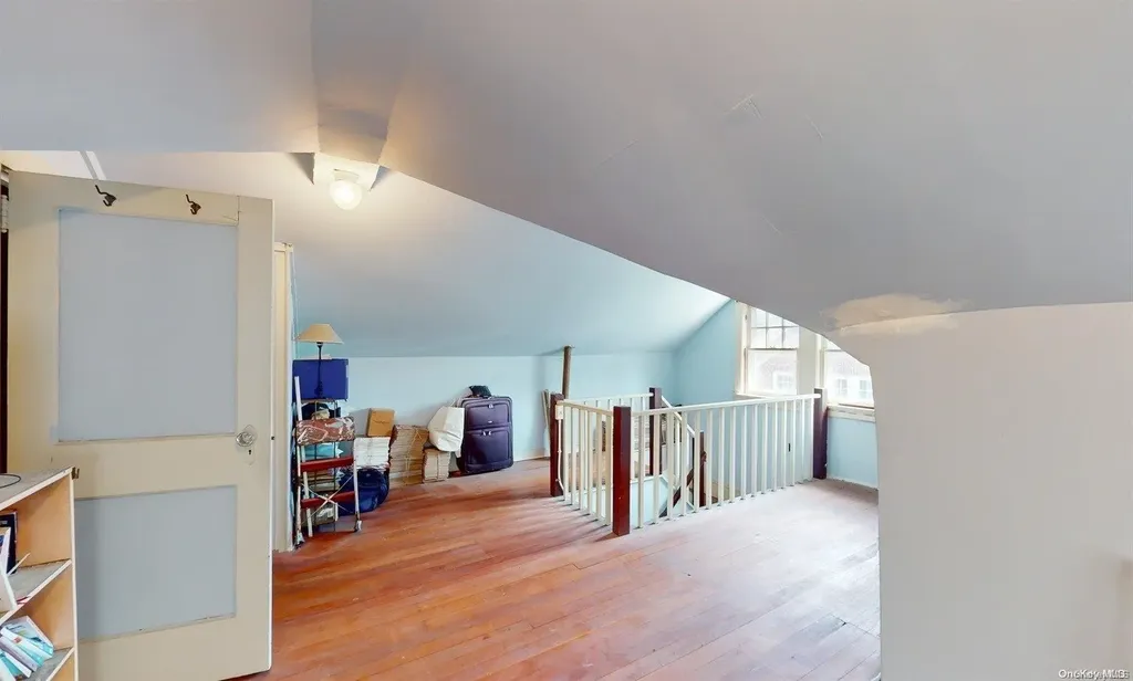 6 Harvard Avenue Hewlett NY 11557