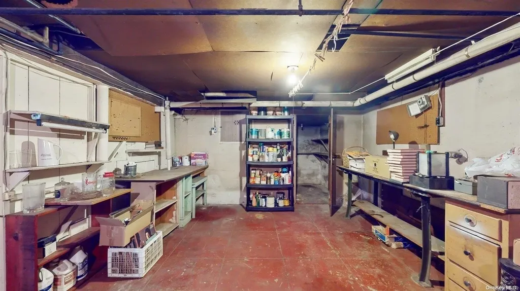 6 Harvard Avenue Hewlett NY 11557