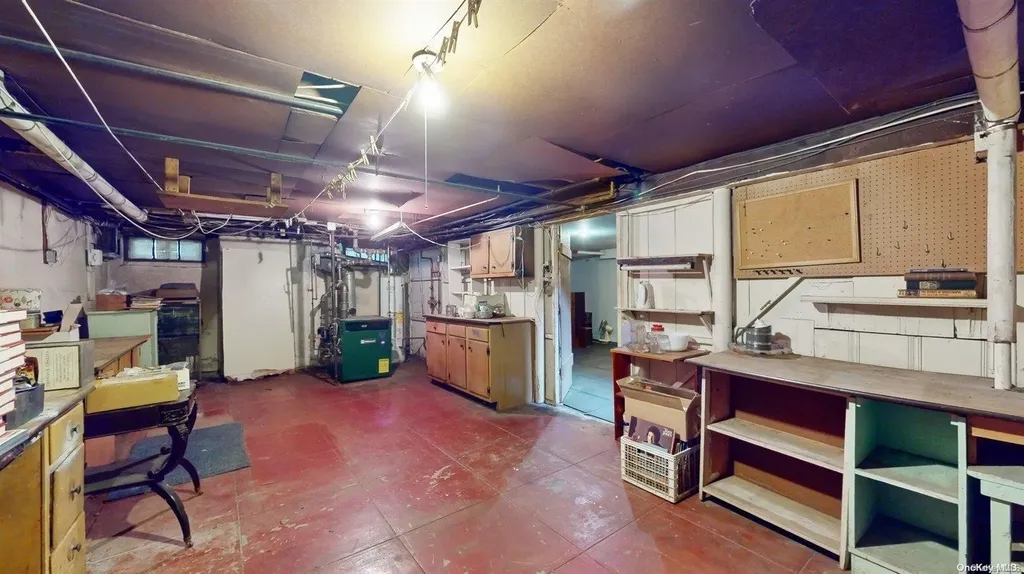 6 Harvard Avenue Hewlett NY 11557