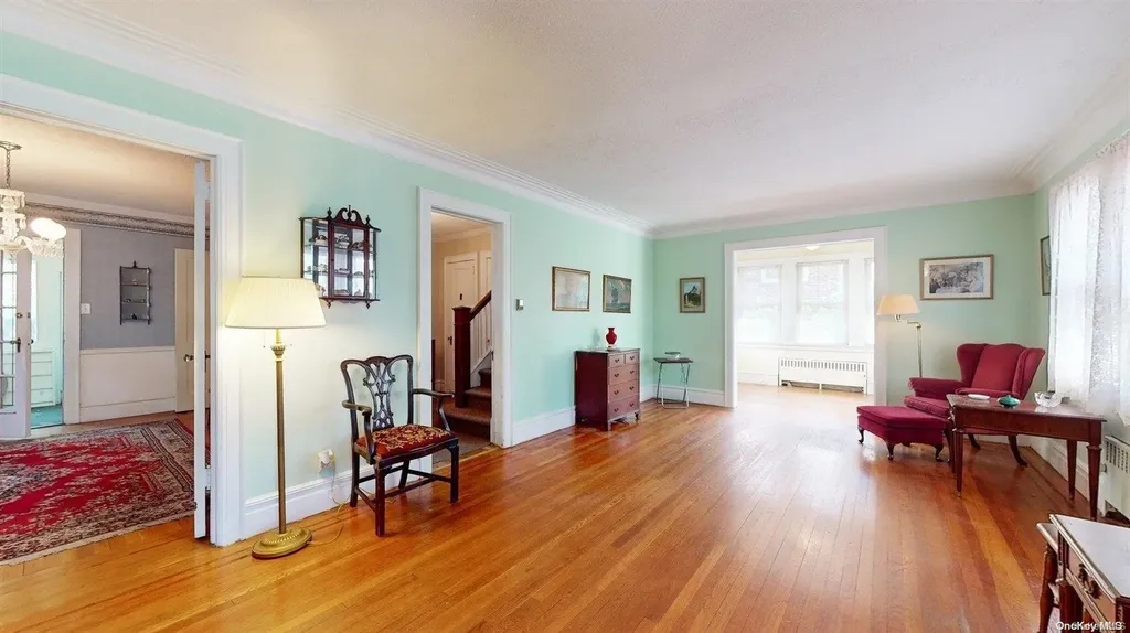 6 Harvard Avenue Hewlett NY 11557