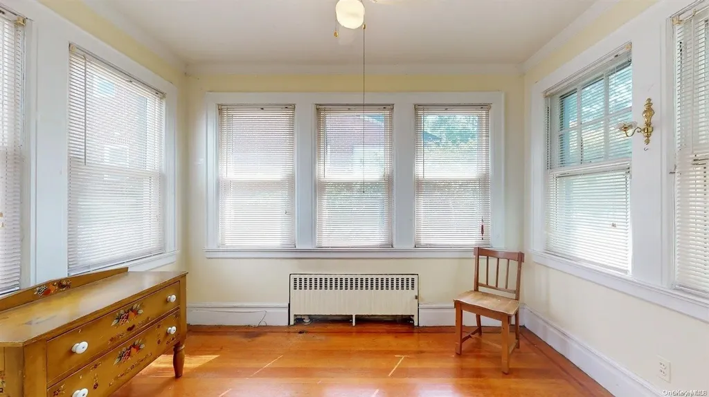 6 Harvard Avenue Hewlett NY 11557