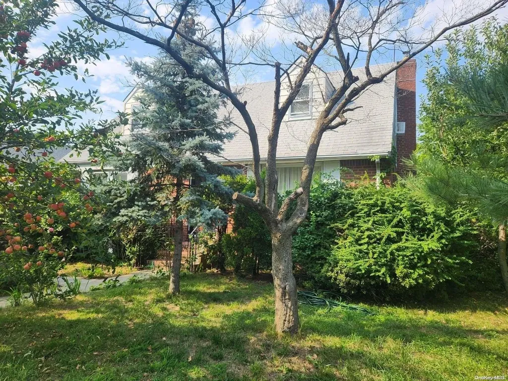 46 Cromer Road E Elmont NY 11003