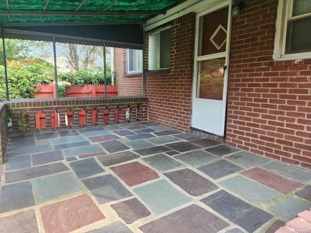46 Cromer Road E Elmont NY 11003