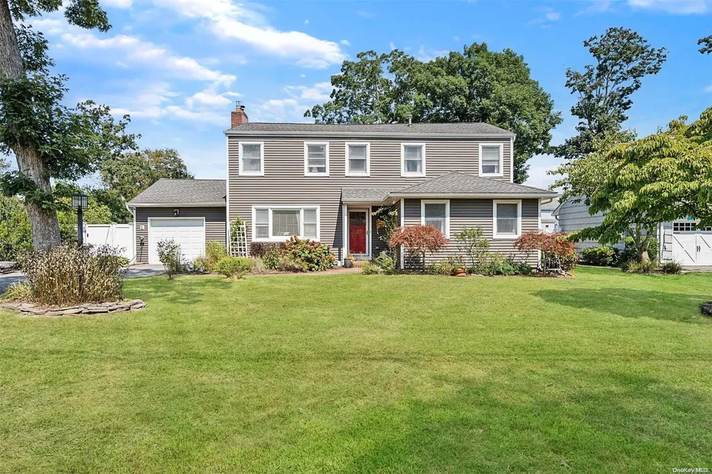 55 Johnson Lane Bay Shore NY 11706