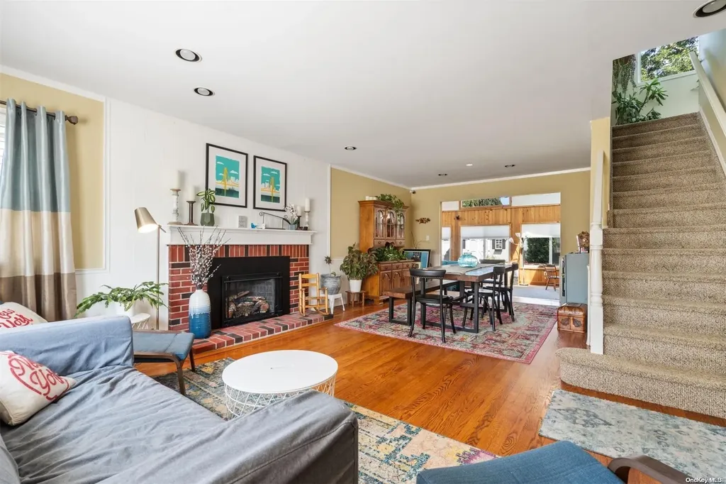 55 Johnson Lane Bay Shore NY 11706
