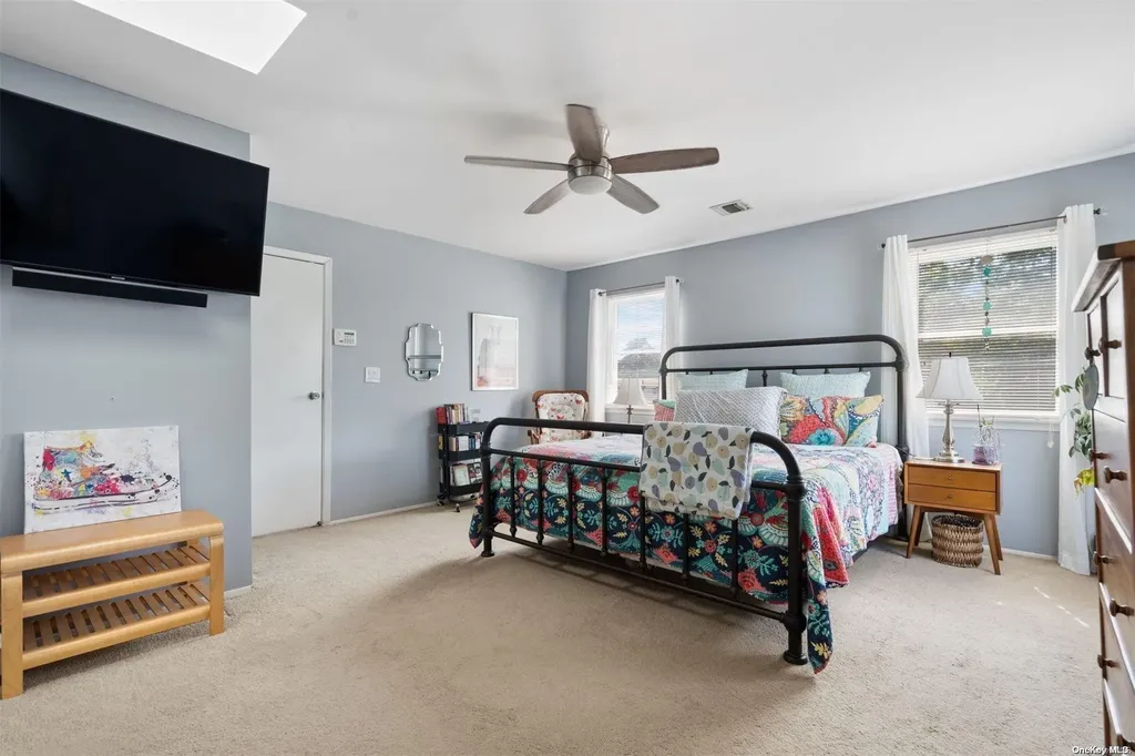 55 Johnson Lane Bay Shore NY 11706