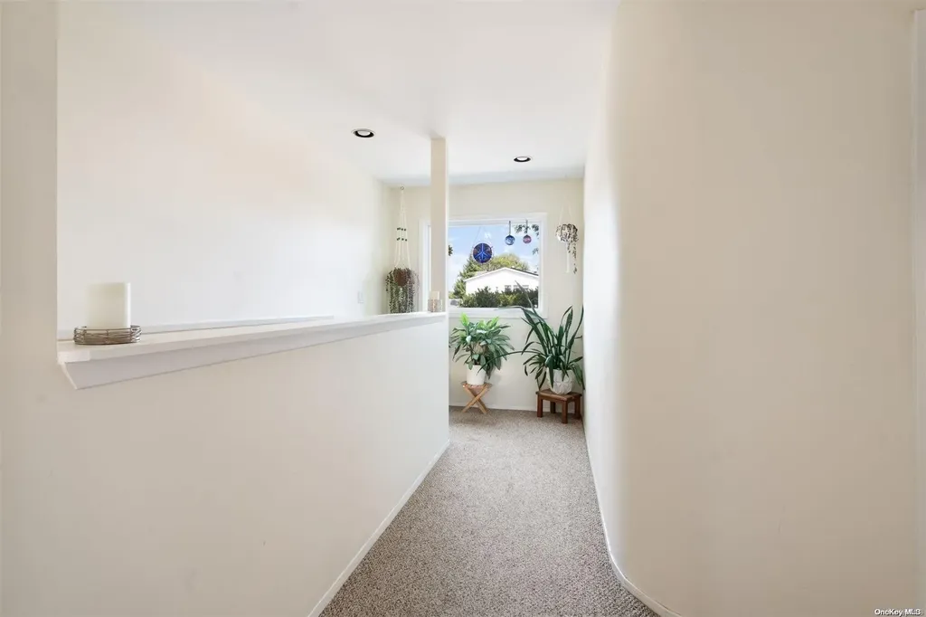 55 Johnson Lane Bay Shore NY 11706