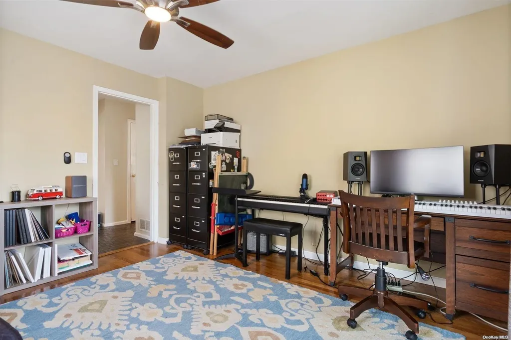 55 Johnson Lane Bay Shore NY 11706