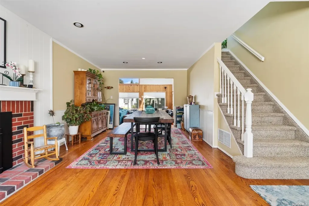 55 Johnson Lane Bay Shore NY 11706