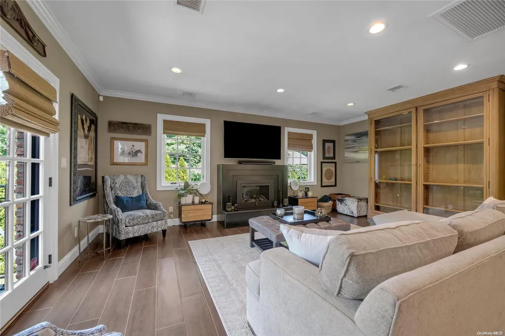 175 Dover Road Manhasset NY 11030