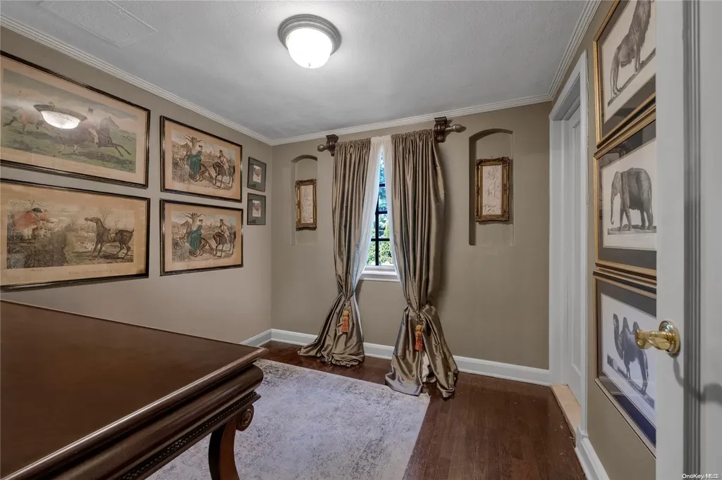 175 Dover Road Manhasset NY 11030