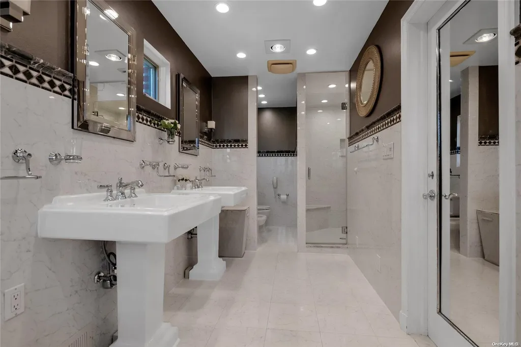 175 Dover Road Manhasset NY 11030