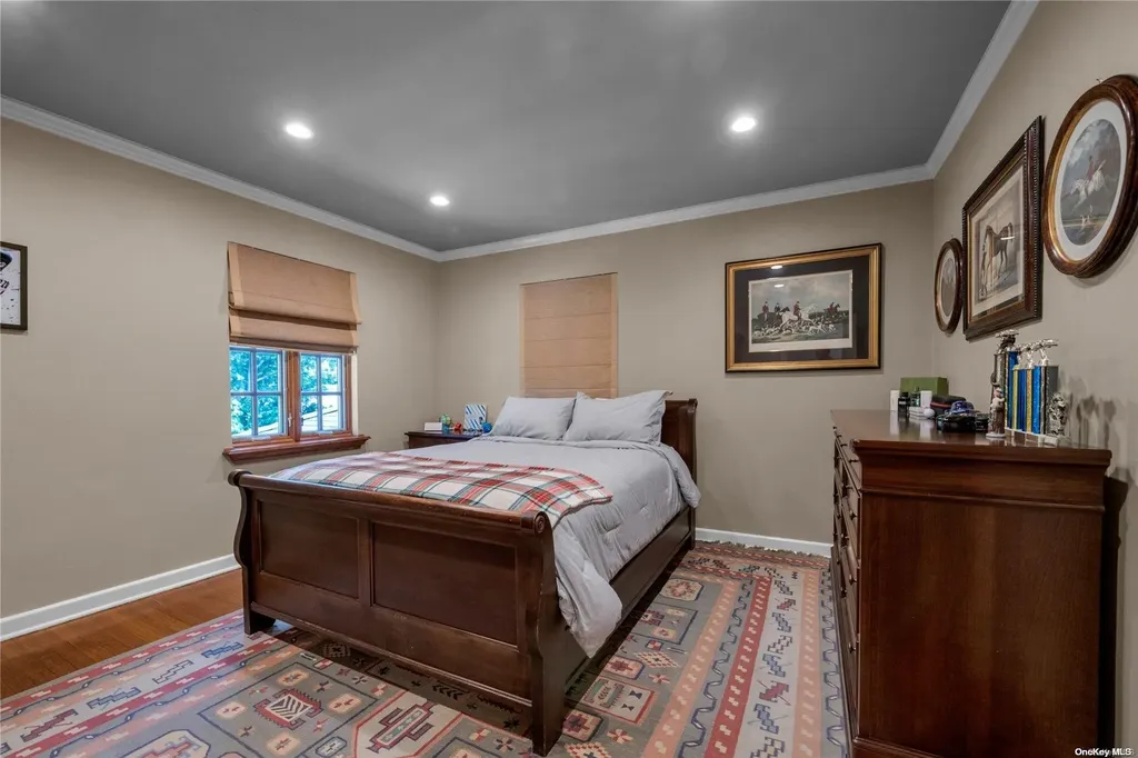 175 Dover Road Manhasset NY 11030