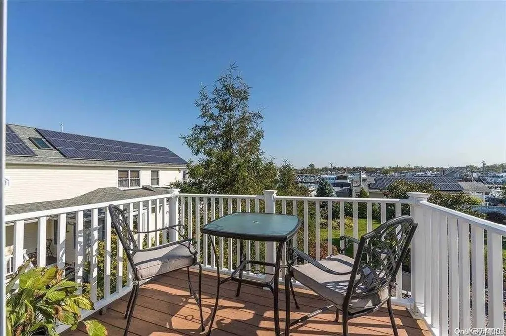 95 Ocean Avenue Bay Shore NY 11706