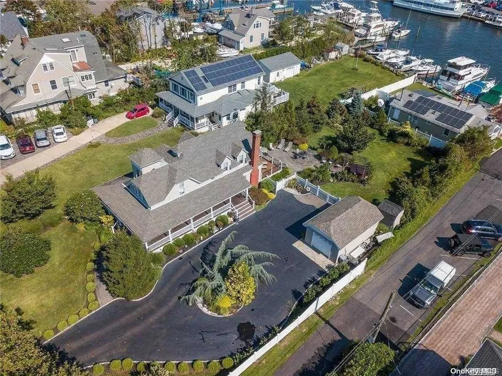 95 Ocean Avenue Bay Shore NY 11706