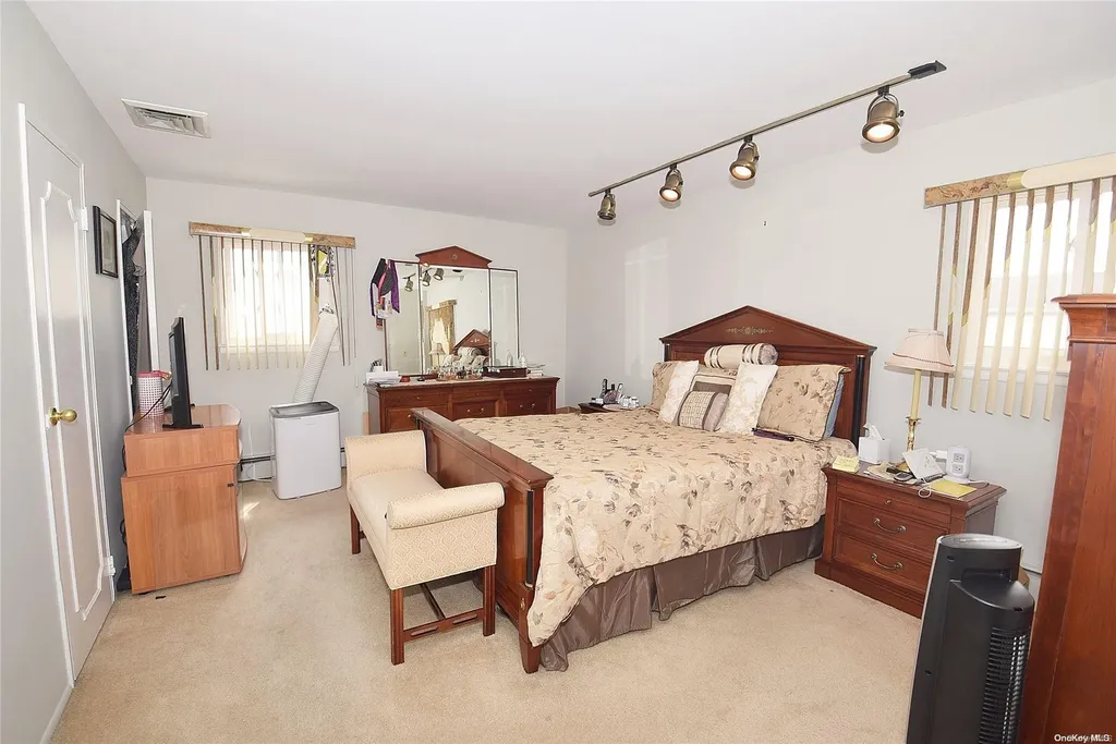 3458 Carey Lane Baldwin NY 11510