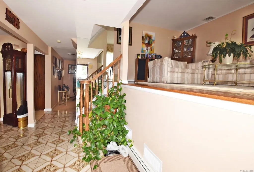 3458 Carey Lane Baldwin NY 11510