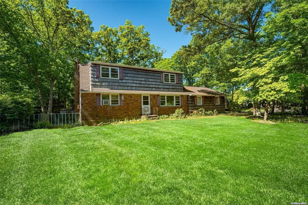 9 Cedar Street Commack NY 11725