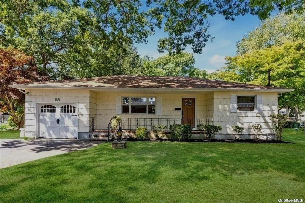 98 Whitman Avenue Islip NY 11751