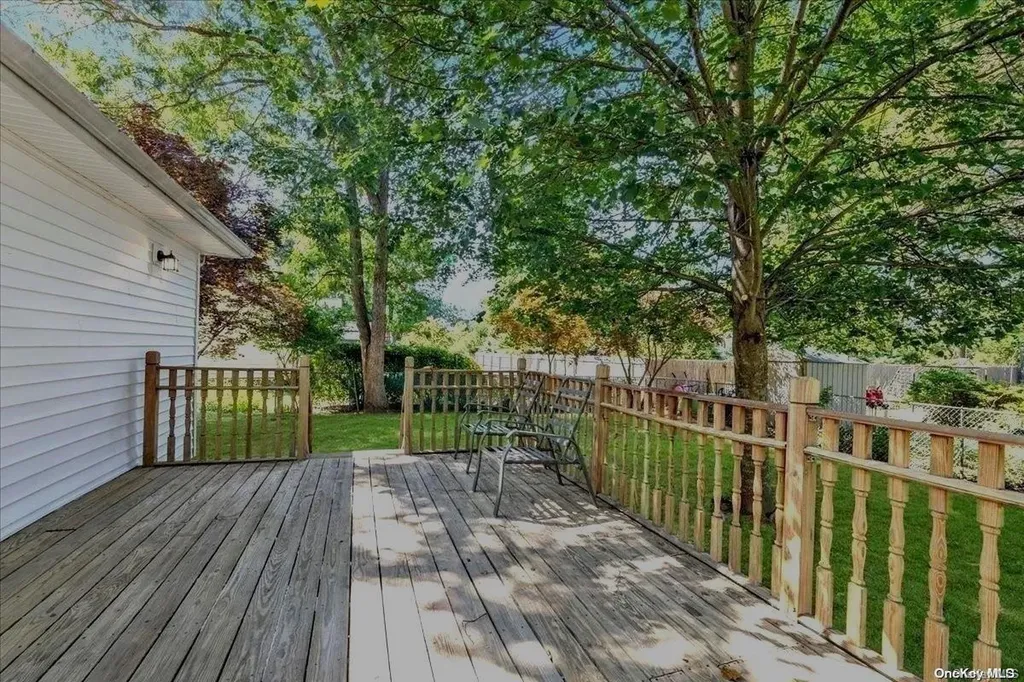 98 Whitman Avenue Islip NY 11751