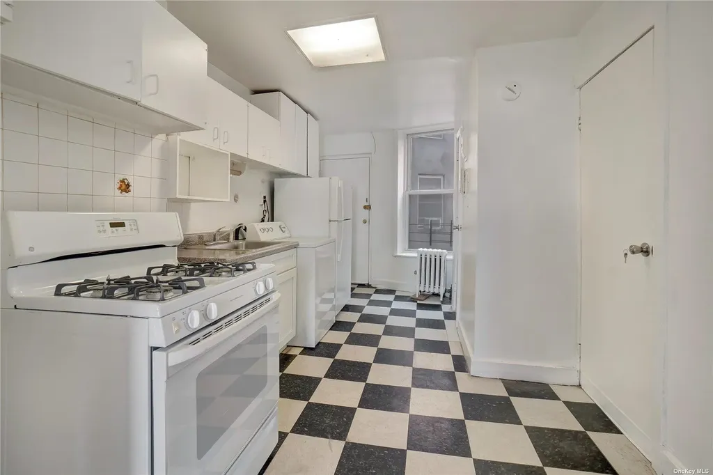 76 Richardson Street Brooklyn NY 11211