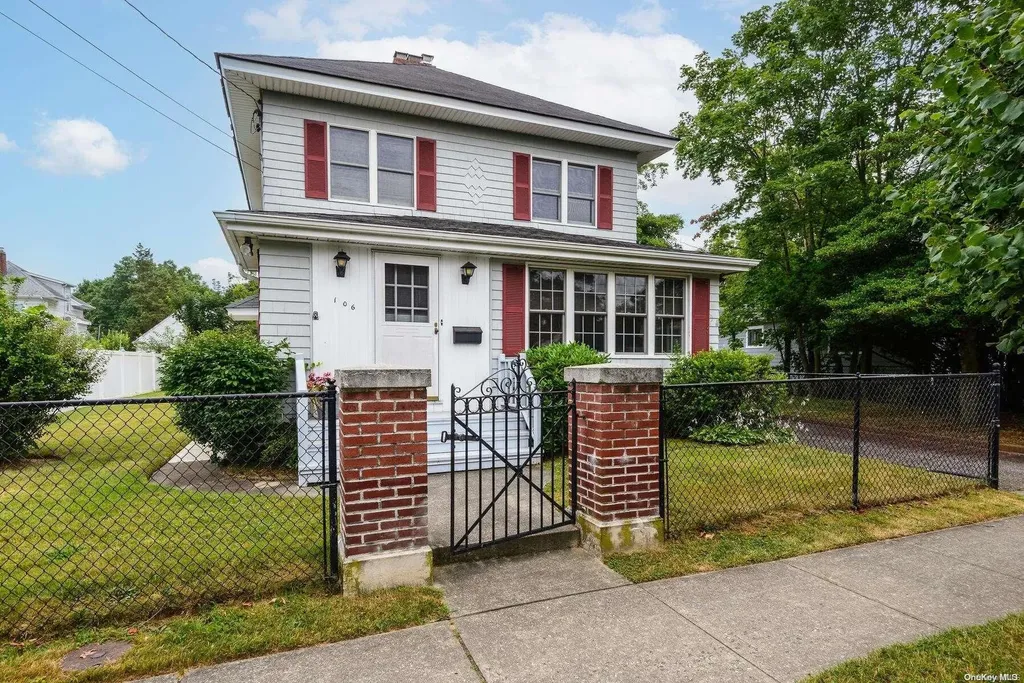 106 Penataquit Avenue Bay Shore NY 11706