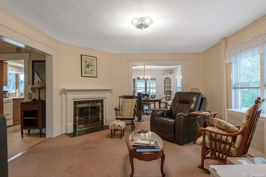 106 Penataquit Avenue Bay Shore NY 11706