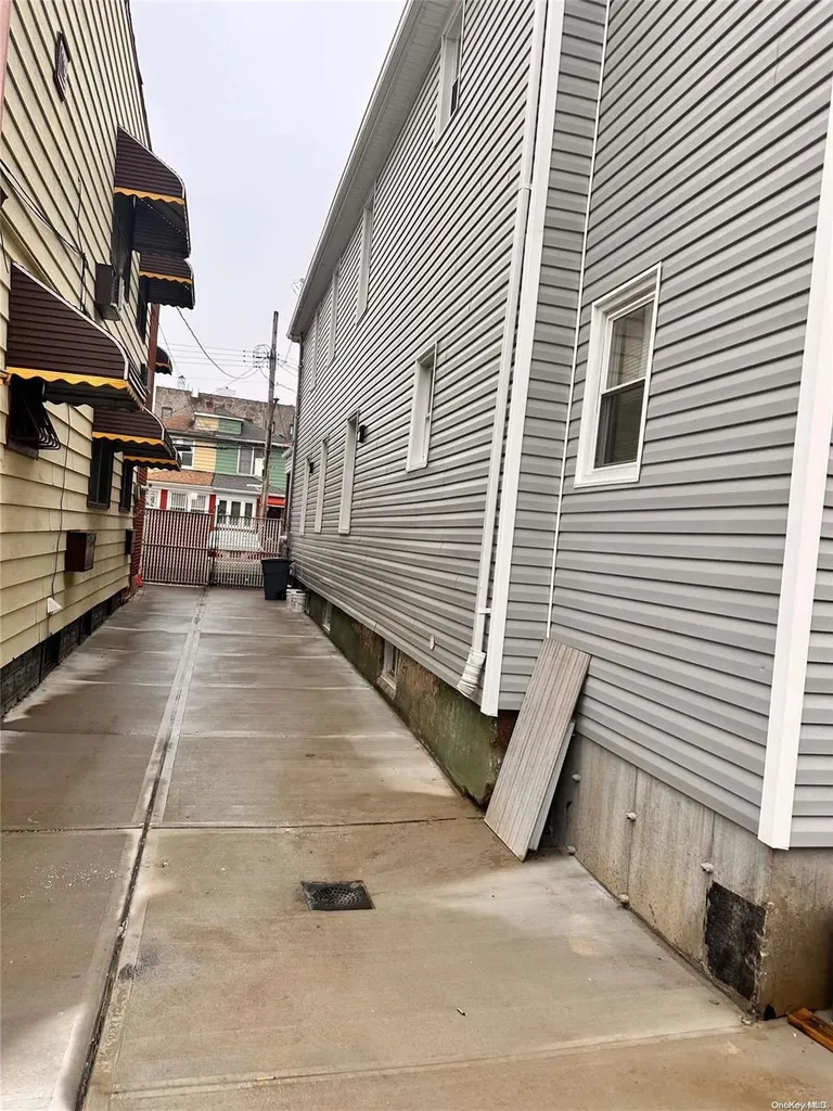 334 E 55th Street Brooklyn NY 11203