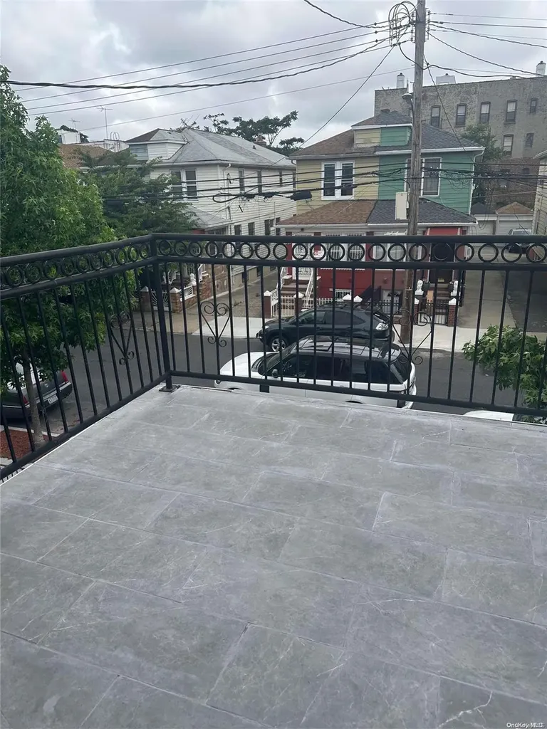 334 E 55th Street Brooklyn NY 11203