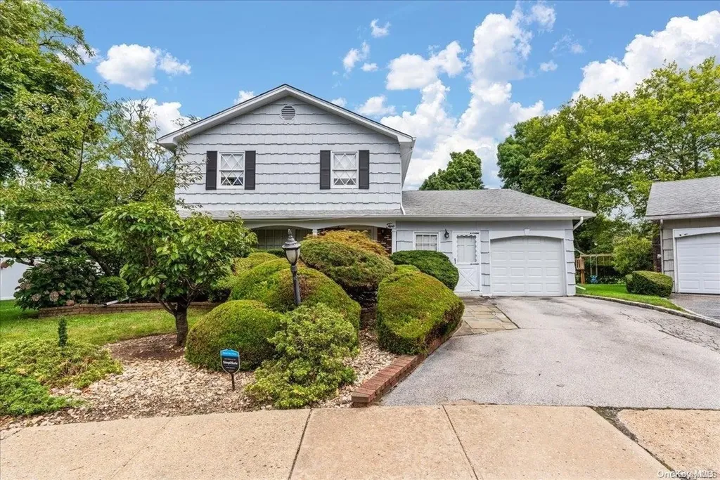 2 Sherwood Lane Cedarhurst NY 11516