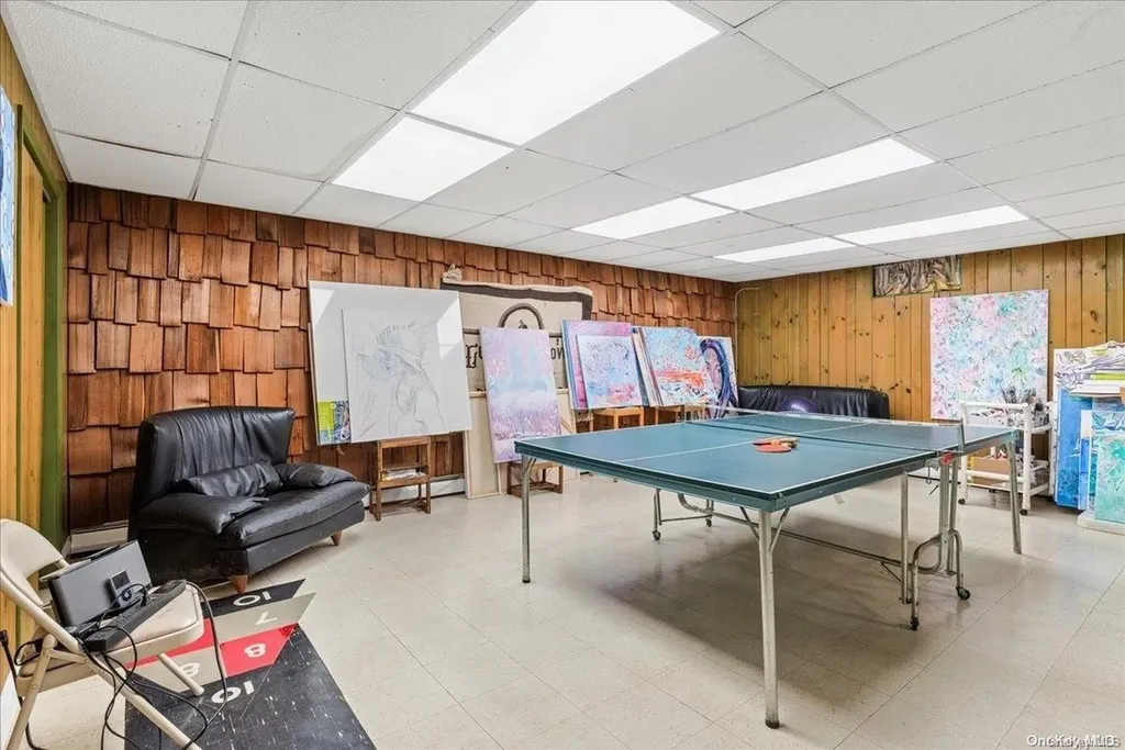 2 Sherwood Lane Cedarhurst NY 11516