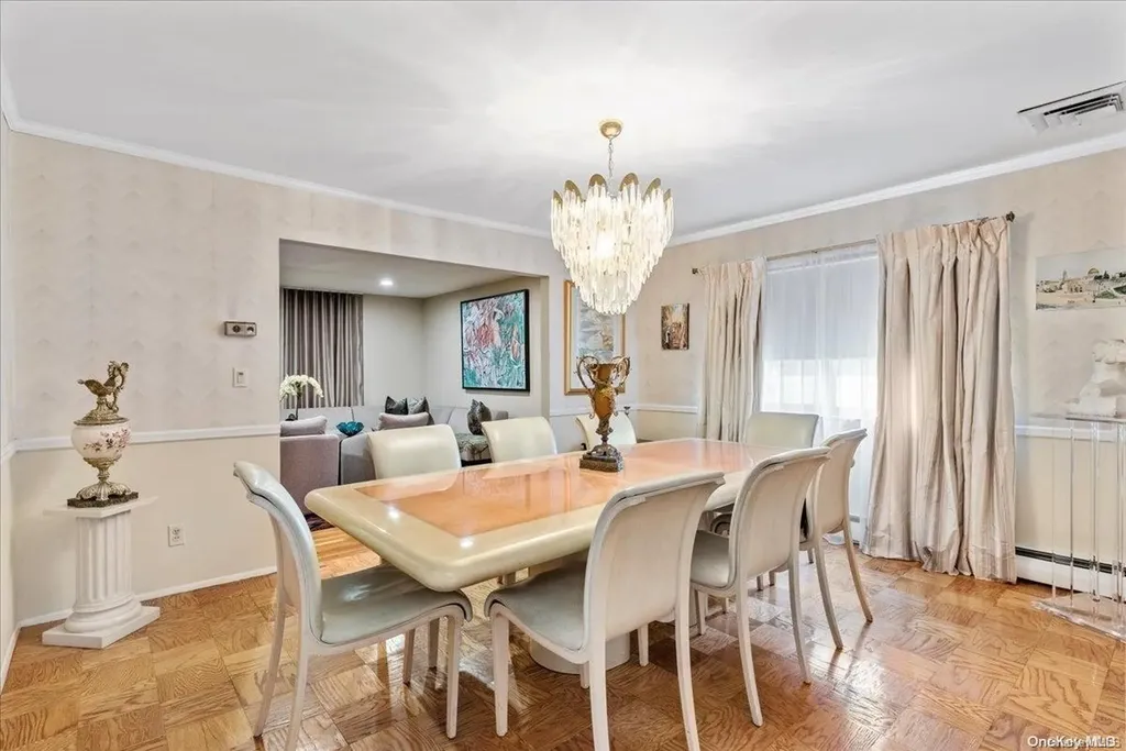 2 Sherwood Lane Cedarhurst NY 11516