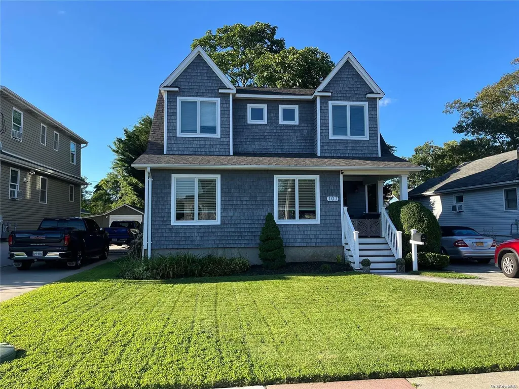 107 Laurel Street Patchogue NY 11772
