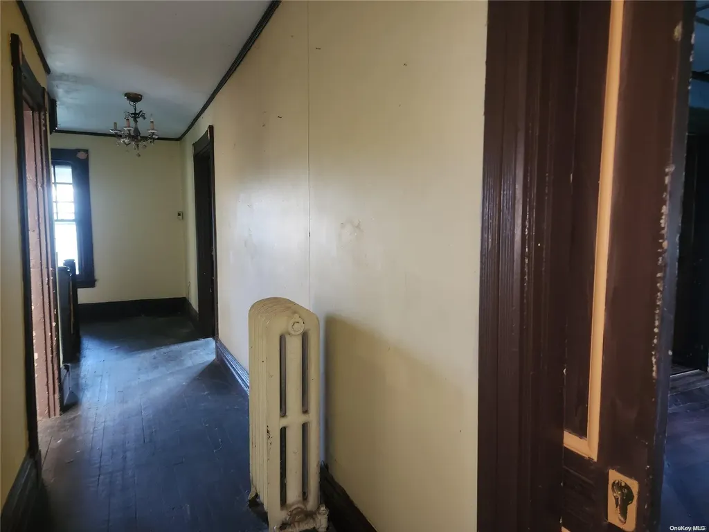 80 Ocean Avenue Bay Shore NY 11706