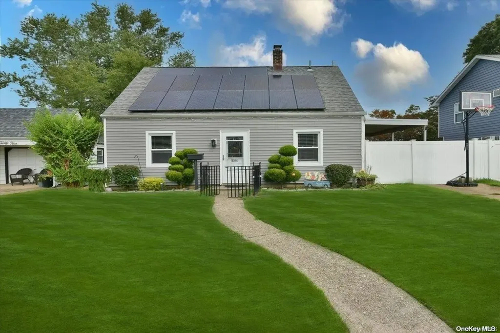 36 John Lane Levittown NY 11756