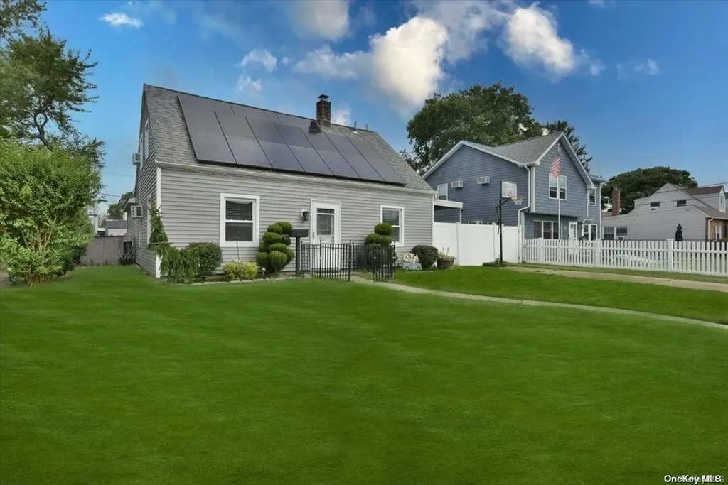36 John Lane Levittown NY 11756