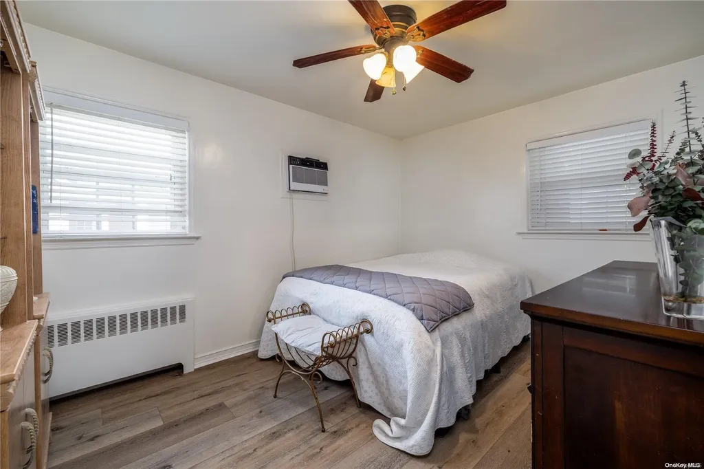 38 Spencer Avenue Lynbrook NY 11563